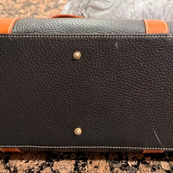 Dooney and Bourke - Picture 3 of 4
